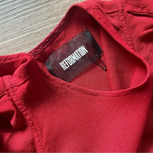 Reformation Red Top - Picture 3 of 5